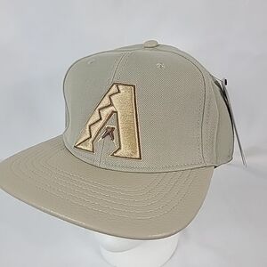 NEW Pro Standard Arizona Diamondbacks Flat Brim Adjustable Taupe Hat NWT